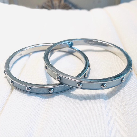 ❗️1 Left❗️EUC Coach 1/4” Silver Stud Bangle - Picture 4 of 7